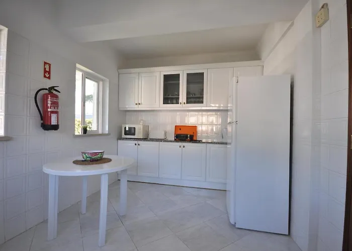 Charming Villa, Private Pool, Walking Distance To Centre, Free Ac Wifi * Quarteira