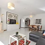 Villa Charming Villa, Private Pool, Walking Distance To Centre, Free Ac Wifi Quarteira