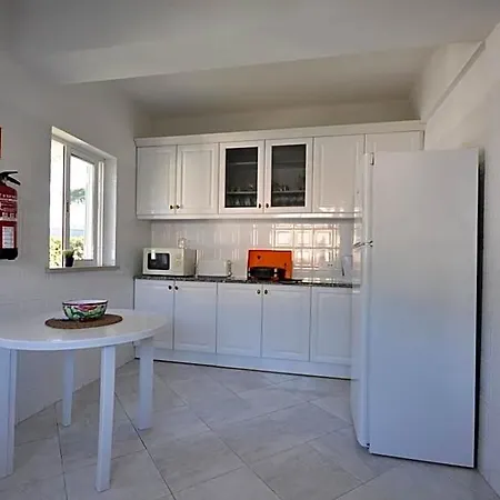 Charming Villa, Private Pool, Walking Distance To Centre, Free Ac Wifi Βίλα Quarteira
